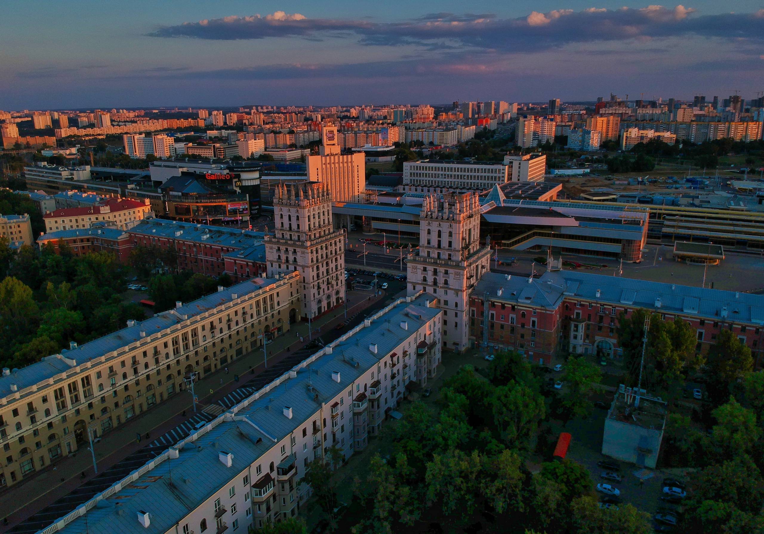Гулянья в Минске и Бресте, 4 дня