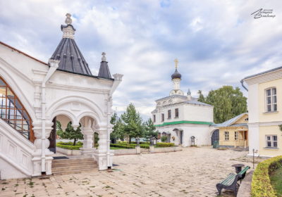 Серебряный сокол, золотой лев и белый камень, 2 дня