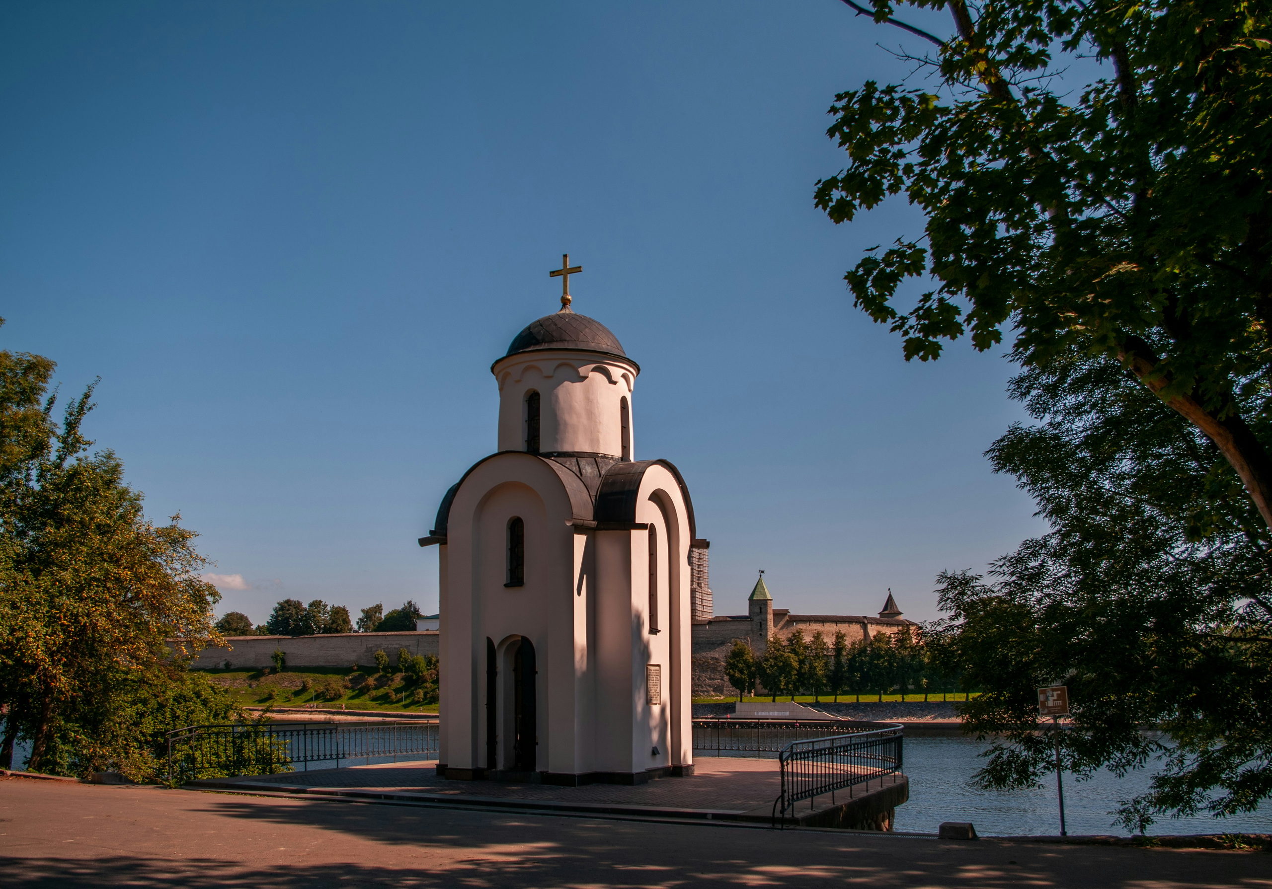 Каменная летопись Псковской земли, 2 дня