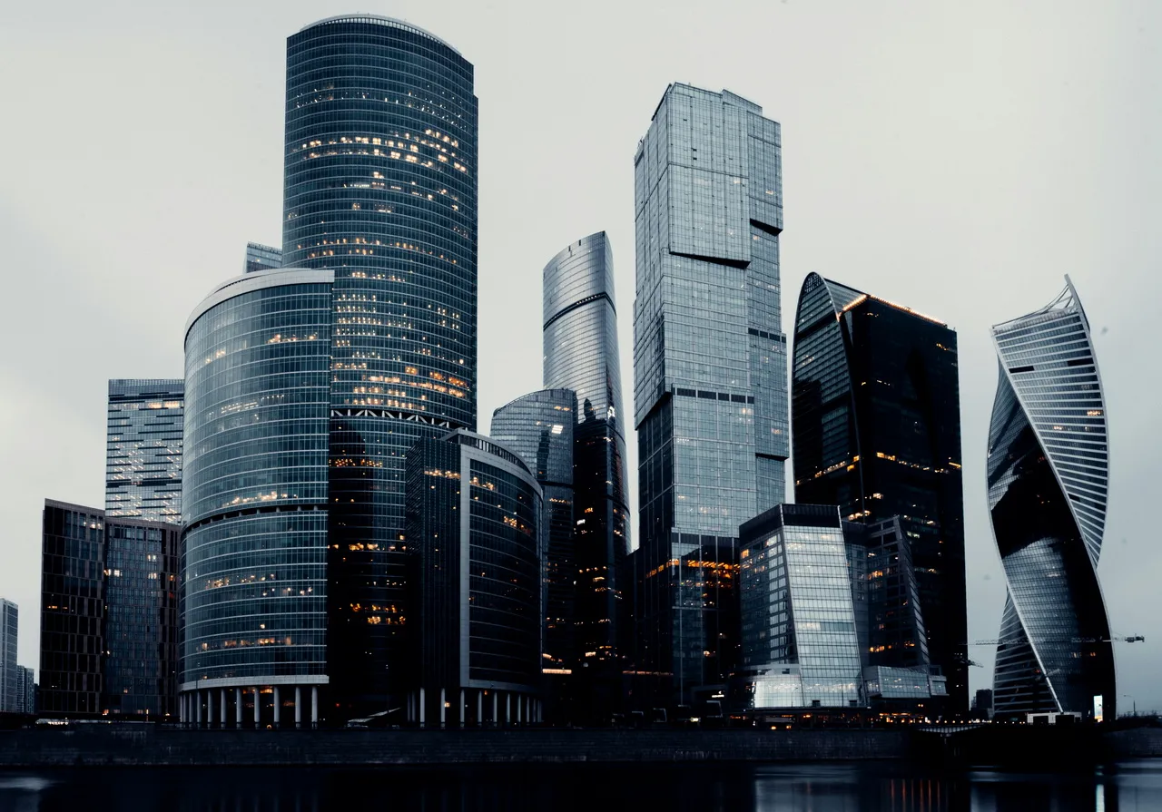От звёзд до небоскрёбов Москвы, 2 дня