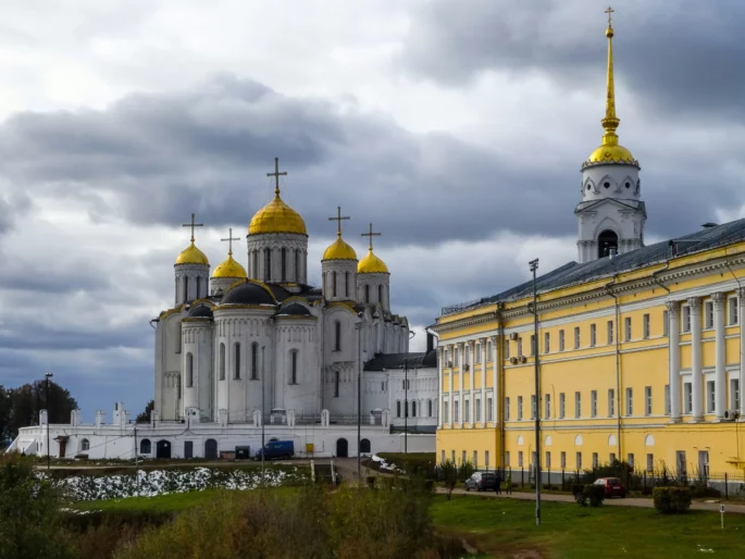 Как поехать по Золотому кольцу из Санкт-Петербурга